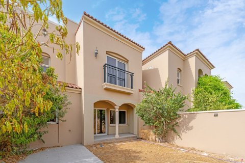 2 bedrooms Villa in Bella Casa, UAE No. 165038 11