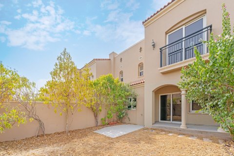 2 bedrooms Villa in Bella Casa, UAE No. 165038 12