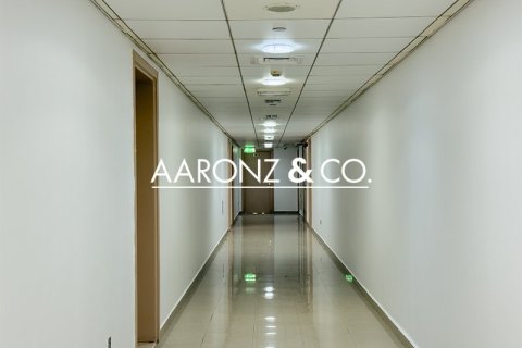 Офис 4015м² в Дубай Инвестмент Парк, ОАЭ №151296 16