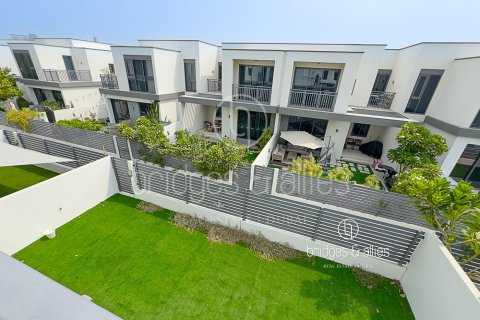 4 bedrooms Villa in Dubai Hills Estate, UAE No. 151299