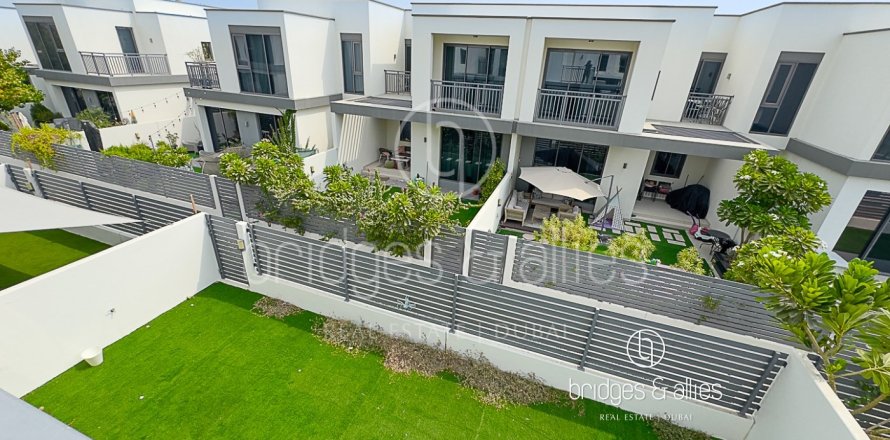 4 bedrooms Villa in Dubai Hills Estate, UAE No. 151299