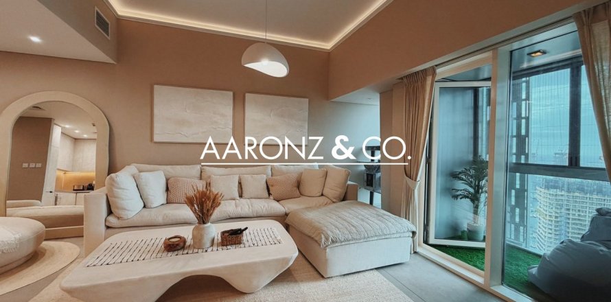 2 bedrooms Apartment in Cayan Tower, UAE No. 151297