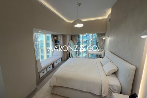 2 bedrooms Apartment in Cayan Tower, UAE No. 151297 10