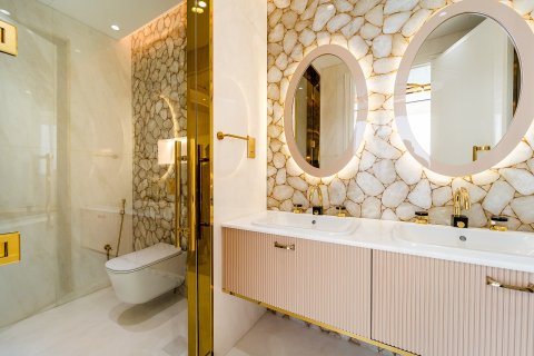 Apartment de 3 dormitorios en Palm Jumeirah, UAE No. 183278 18