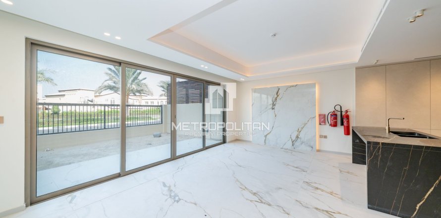 3 bedrooms Townhouse No. 129546