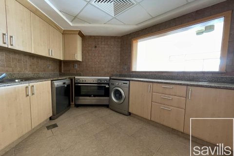 Квартира с 2 спальнями в Shoreline Apartments, ОАЭ №194728 8