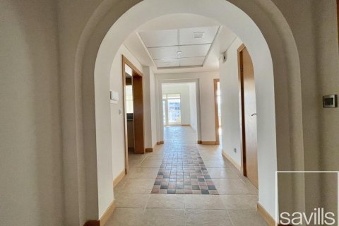 Квартира с 2 спальнями в Shoreline Apartments, ОАЭ №194728 7