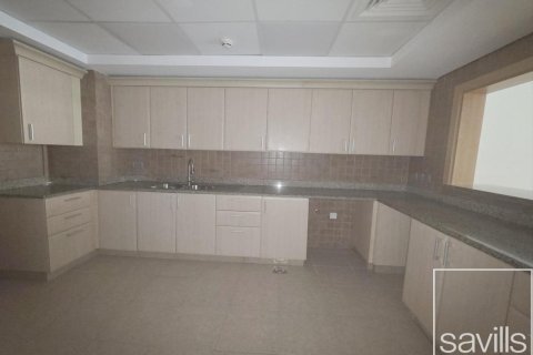 Квартира с 2 спальнями в Shoreline Apartments, ОАЭ №194729 11