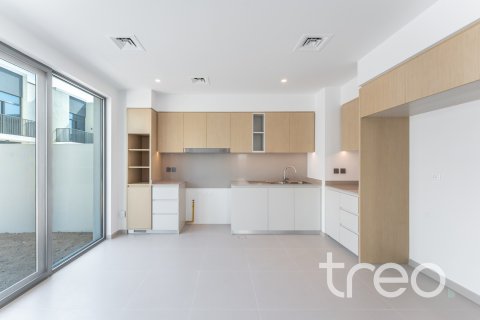 4 bedrooms Townhouse in Joy, UAE No. 174101 3