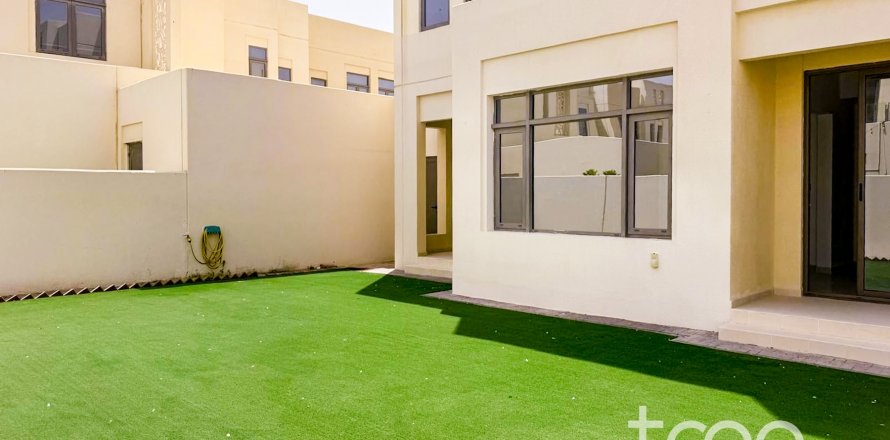 Villa de 4 dormitorios en Mira Oasis 3, UAE No. 174096
