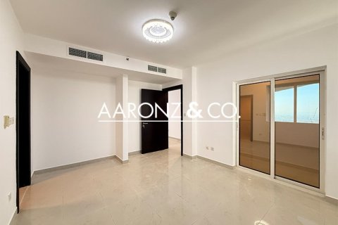 Apartment de 2 dormitorios en Jumeirah Lake Towers, UAE No. 143887 3