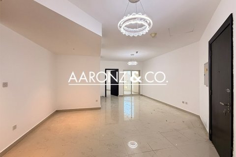 Apartment de 3 dormitorios en Jumeirah Lake Towers, UAE No. 143886