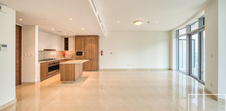 3 bedrooms Apartment  No. 111690