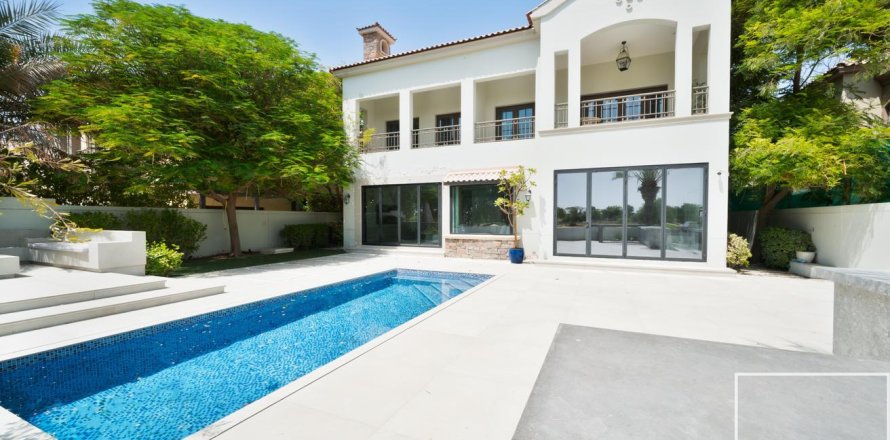 Villa de 5 chambres  No. 111692