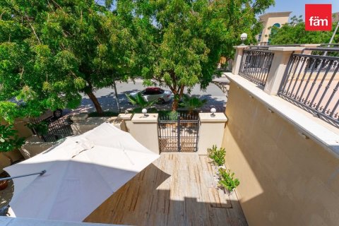 4 bedrooms Villa in Jumeirah Park, UAE No. 162702 9