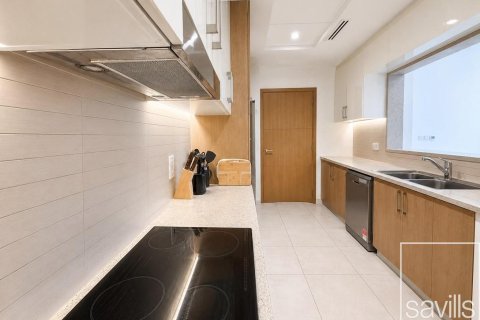 Apartment de 2 dormitorios en The Hills A, UAE No. 203718 6