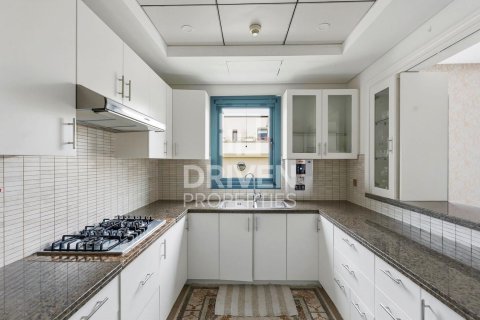 Villa de 3 chambres à Mirdif, UAE No. 202220 10
