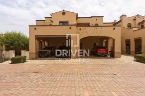 Villa de 3 chambres à Mirdif, UAE No. 202220 28