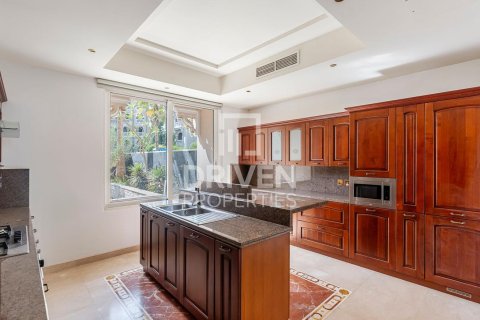 Villa de 4 chambres à Palm Jumeirah, UAE No. 138341 22
