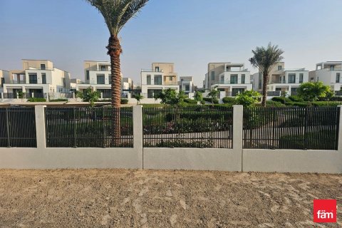 Вилла с 4 спальнями в Дубай, ОАЭ №137322 11