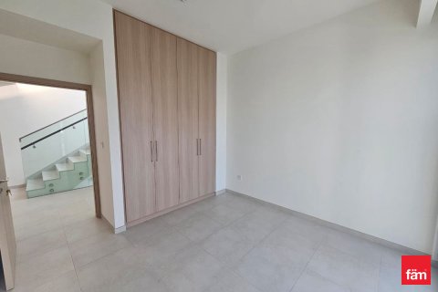 Вилла с 4 спальнями в Дубай, ОАЭ №137322