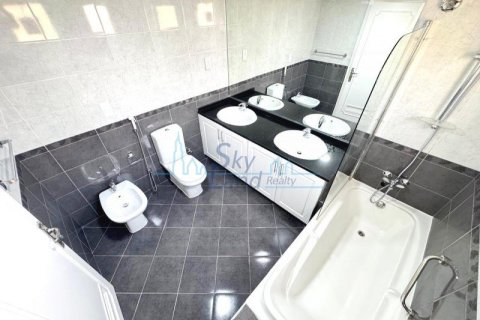 3 bedrooms Villa in Umm Suqeim, UAE No. 55743 15