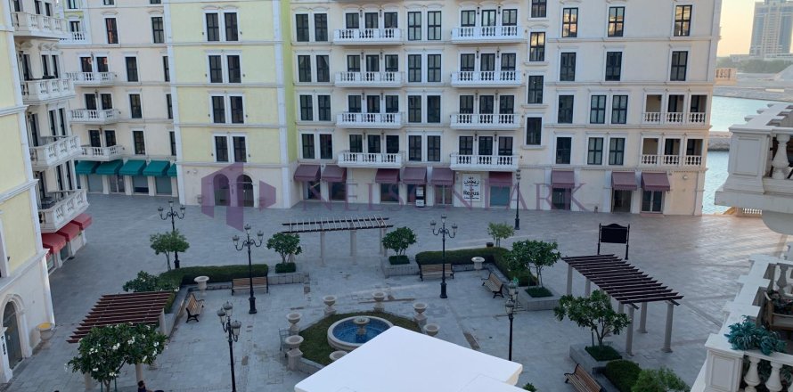 3 bedrooms Apartment in Doha, Qatar No. 57803