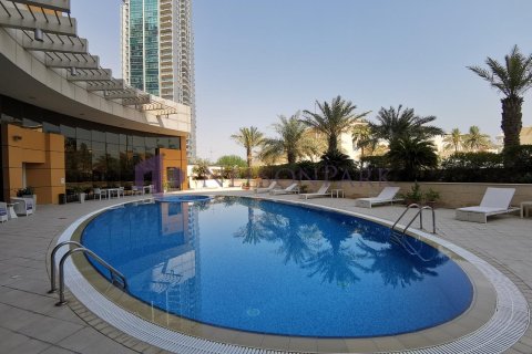 3 bedrooms Apartment in Doha, Qatar No. 57816 12