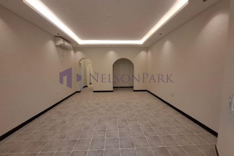 6 bedrooms Villa in Doha, Qatar No. 57817 14