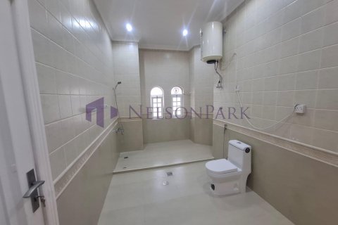 6 bedrooms Villa in Doha, Qatar No. 57817 16