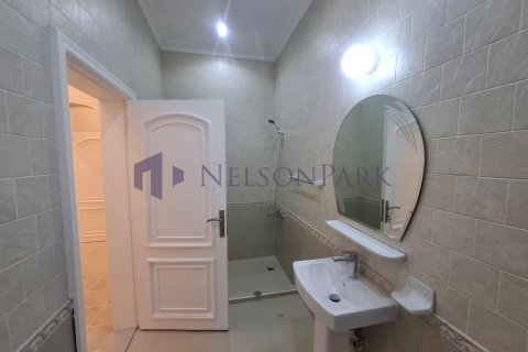 6 bedrooms Villa in Doha, Qatar No. 57817 15
