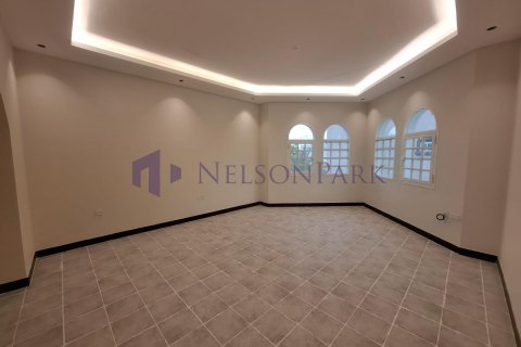 6 bedrooms Villa in Doha, Qatar No. 57817 12