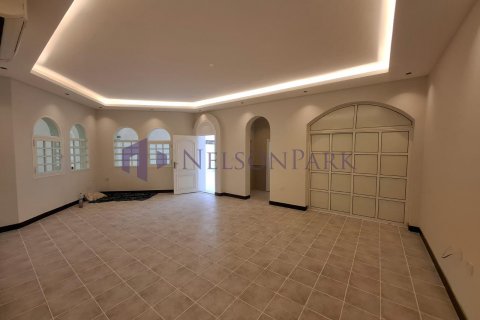 6 bedrooms Villa in Doha, Qatar No. 57817 26