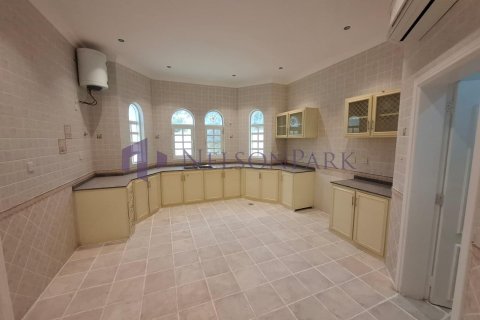 6 bedrooms Villa in Doha, Qatar No. 57817 27