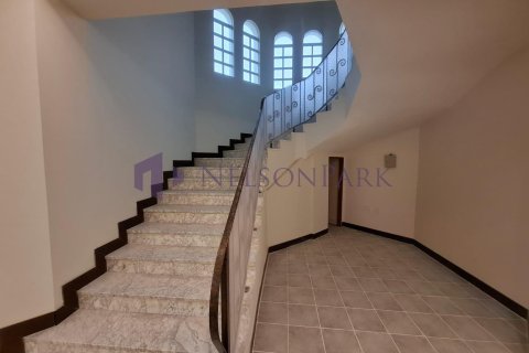 6 bedrooms Villa in Doha, Qatar No. 57817 21