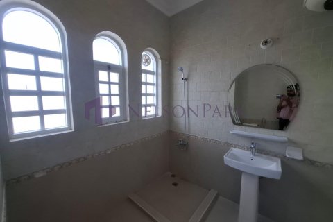 6 bedrooms Villa in Doha, Qatar No. 57817 29