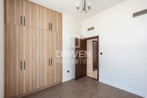 Townhouse de 4 dormitorios en District 11, UAE No. 190048 15