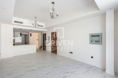 Townhouse de 4 dormitorios en District 11, UAE No. 190048 4