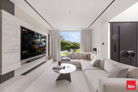 Villa de 4 chambres à Jumeirah Islands, UAE No. 144396 4