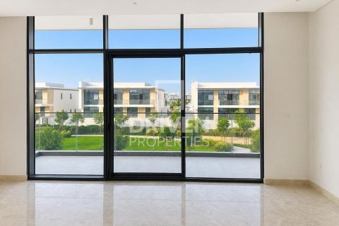Villa de 5 chambres à District 11, UAE No. 209942 7