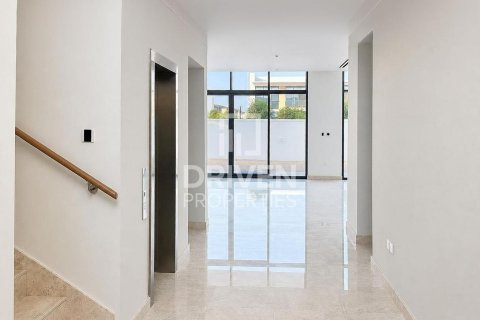 Villa de 5 chambres à District 11, UAE No. 209942 5