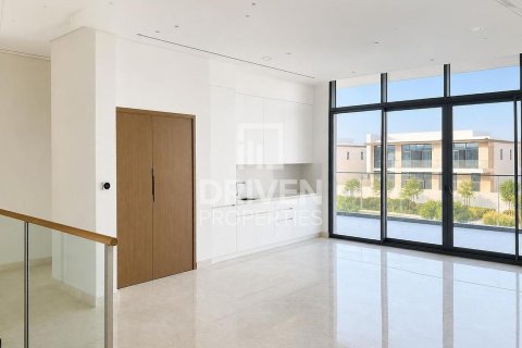 Villa de 5 chambres à District 11, UAE No. 209942 4