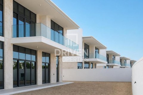Villa de 5 chambres à District 11, UAE No. 209942 12