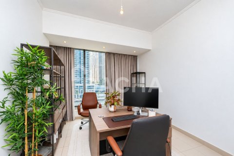 Apartment de 2 dormitorios en Silverene, UAE No. 210334 16