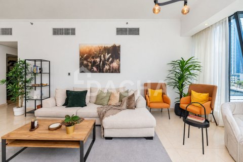 Apartment de 2 dormitorios en Silverene, UAE No. 210334 9