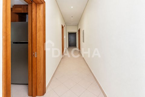 Apartment de 2 dormitorios en Golf Towers, UAE No. 210340 10