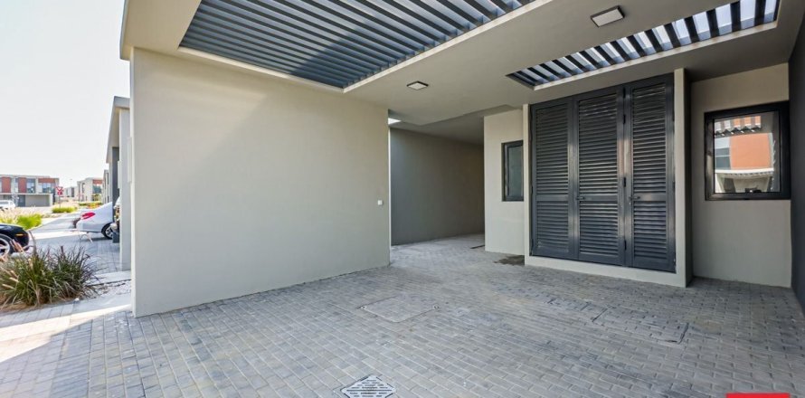 3 bedrooms Townhouse in Dubai, UAE No. 142802