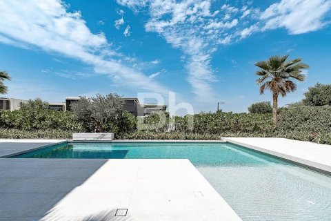 Villa de 4 dormitorios  No. 114469 5