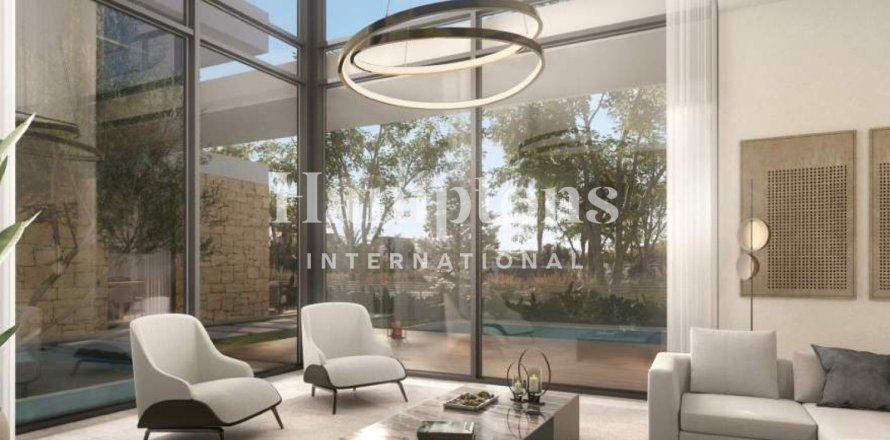 Villa de 5 dormitorios  No. 124639