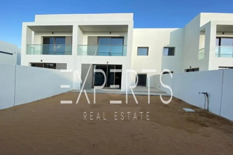 3 غرف نوم منزل ذو طابقين  رقم 124643 2